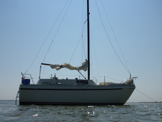 s2 9.8c sailboat