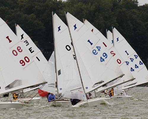 sailboatdata.com