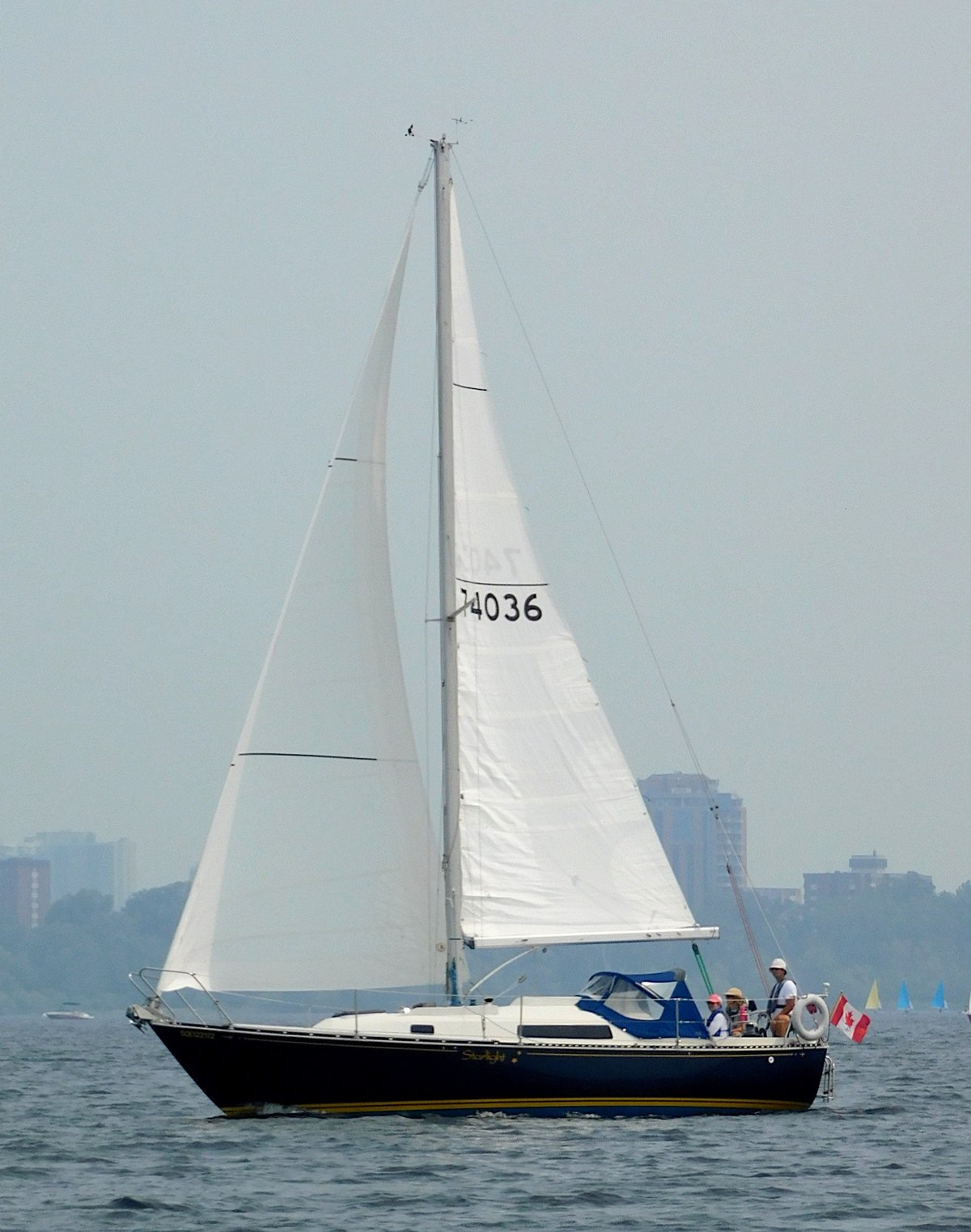30 ft c&c sailboat